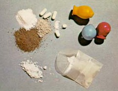 Heroin_in_powder_and_pill_forms